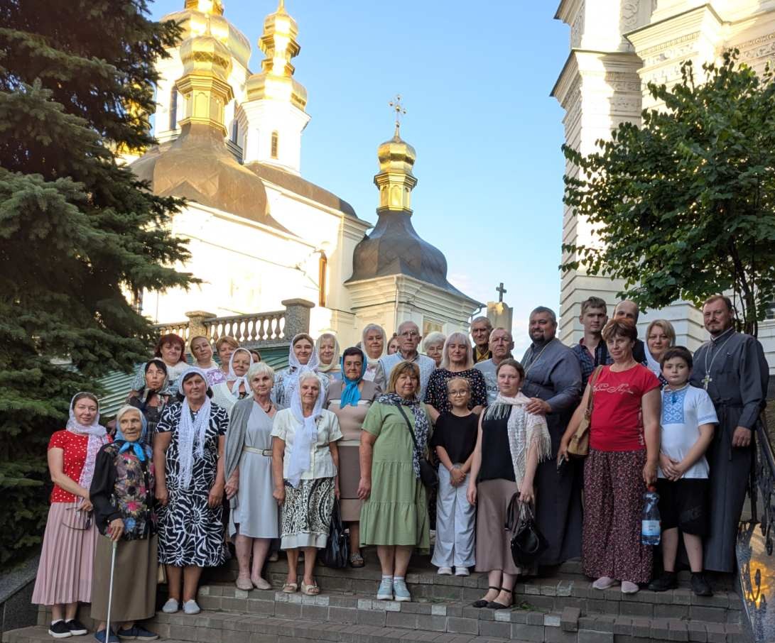 14 серпня духовенство і парафіяни Фастівського благочиння взяли участь у Всенічному бдінні у храмі Різдва Пресвятої Богородиці Свято-Успенської Києво-Печерської Лаври.